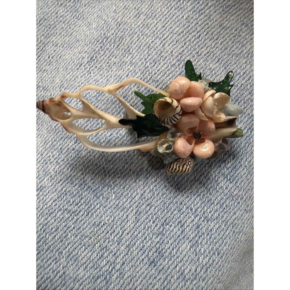 Vintage 1940's Floral Brooch made out of‎ Shells With Rhinestones